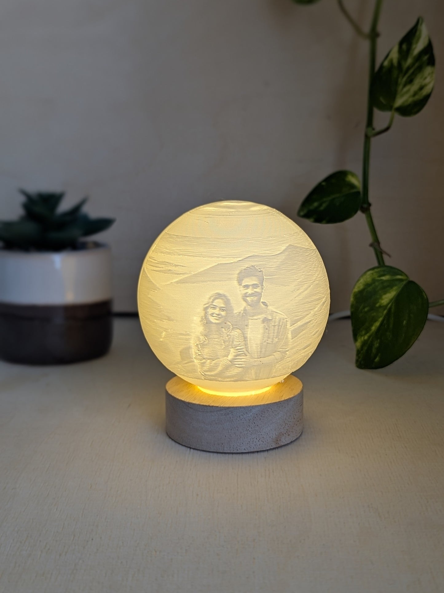 Personalized Lithophane Moonlamp – LED Globe